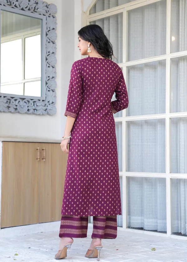 Burgundy_Floral_Printed_Viscose_Rayon_Kurta_Set_For_Women