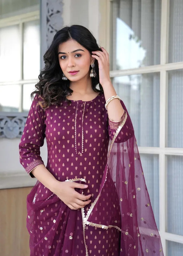 Burgundy_Floral_Printed_Viscose_Rayon_Kurta_Set_For_Women