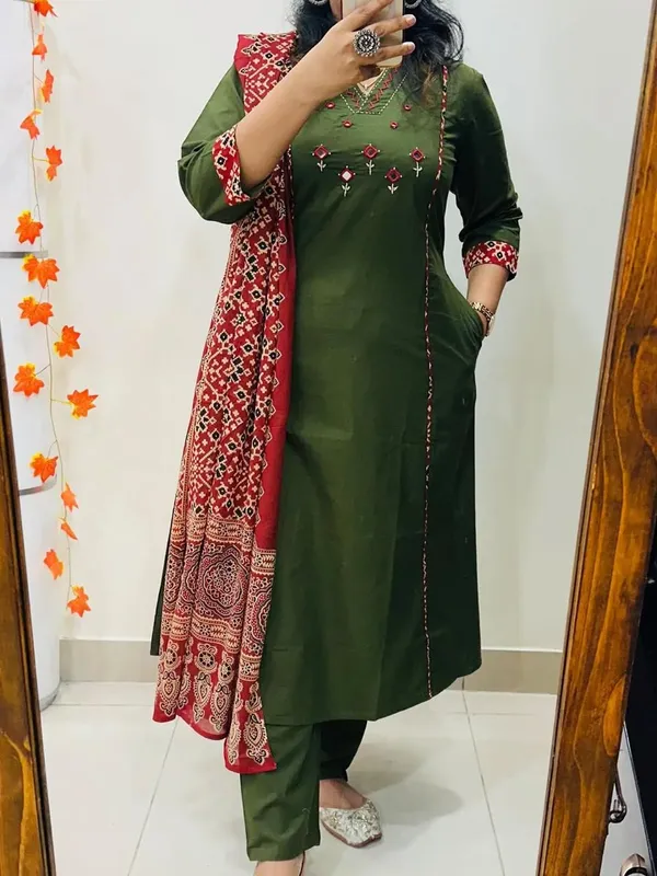 Floral_Embroidered_Pure_Cotton_V_Neck_Kurta_Trouser_&_Dupatta_Set