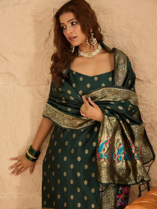 Floral_Printed_Silk_Blend_Round_Neck_Kurta_Trouser_&_Dupatta_Set