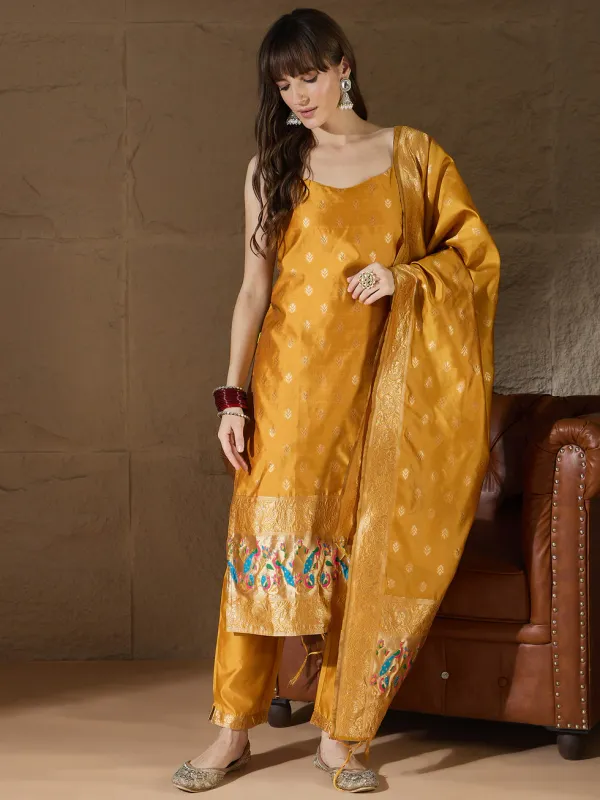 Floral_Printed_Silk_Blend_Round_Neck_Kurta_Trouser_&_Dupatta_Set