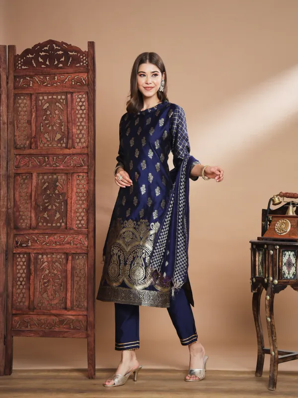 Floral_Printed_Cotton_Silk_Round_Neck_Kurta_Trouser_&_Dupatta_Set
