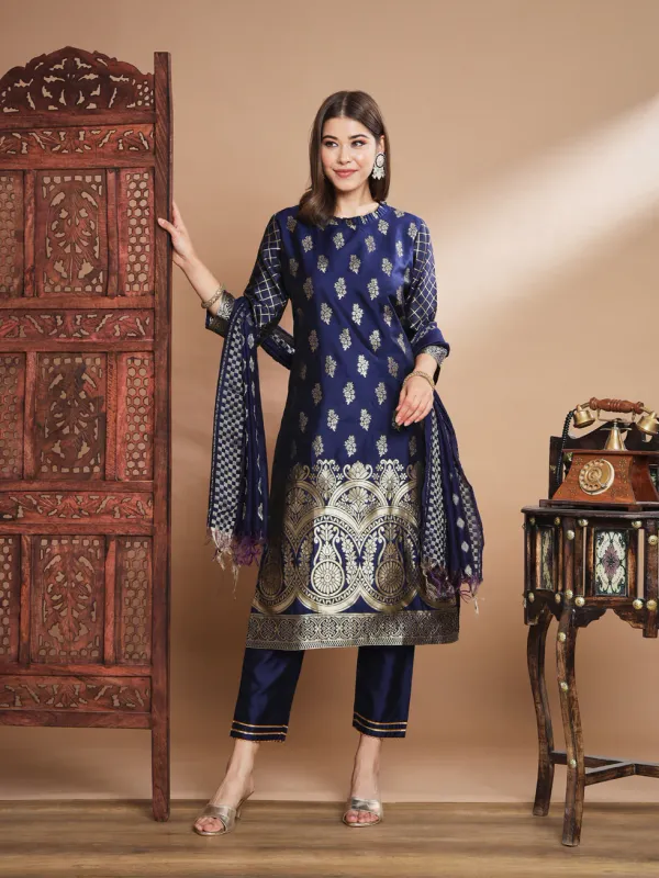 Floral_Printed_Cotton_Silk_Round_Neck_Kurta_Trouser_&_Dupatta_Set