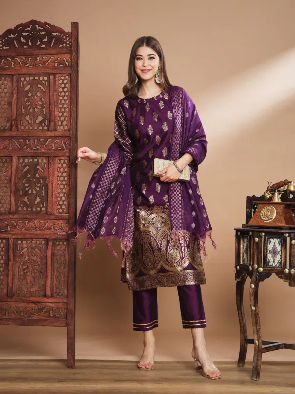 Floral_Printed_Cotton_Silk_Round_Neck_Kurta_Trouser_&_Dupatta_Set