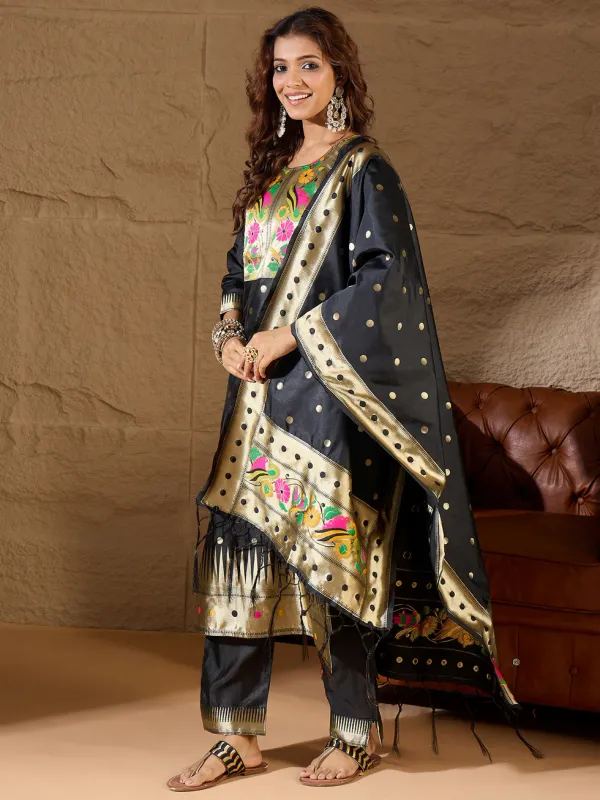 Floral_Embroidered_Cotton_Silk_Round_Neck_Kurta_Trouser_&_Dupatta_Set
