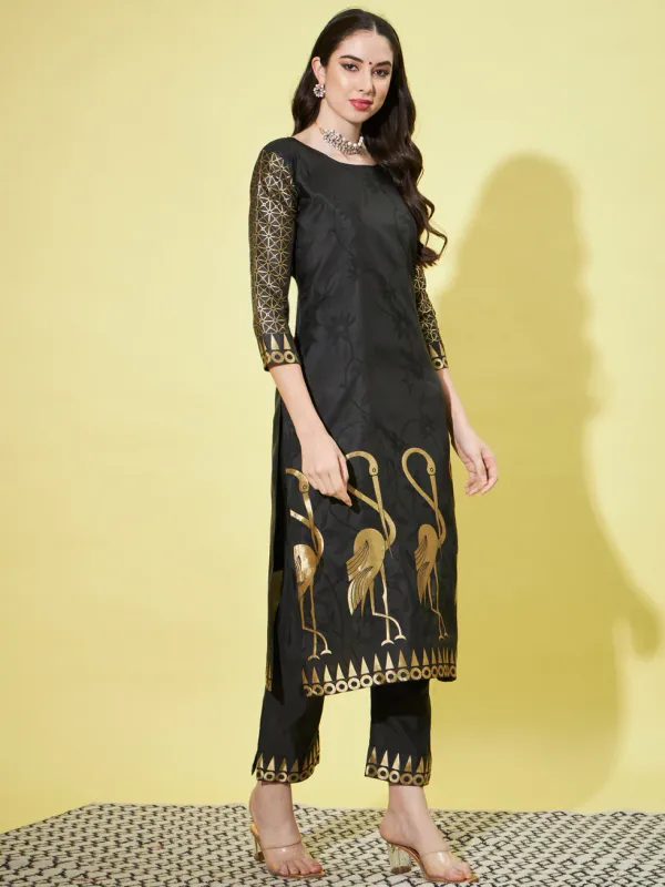 Floral_Printed_Cotton_Silk_Round_Neck_Kurta_Trouser_&_Dupatta_Set
