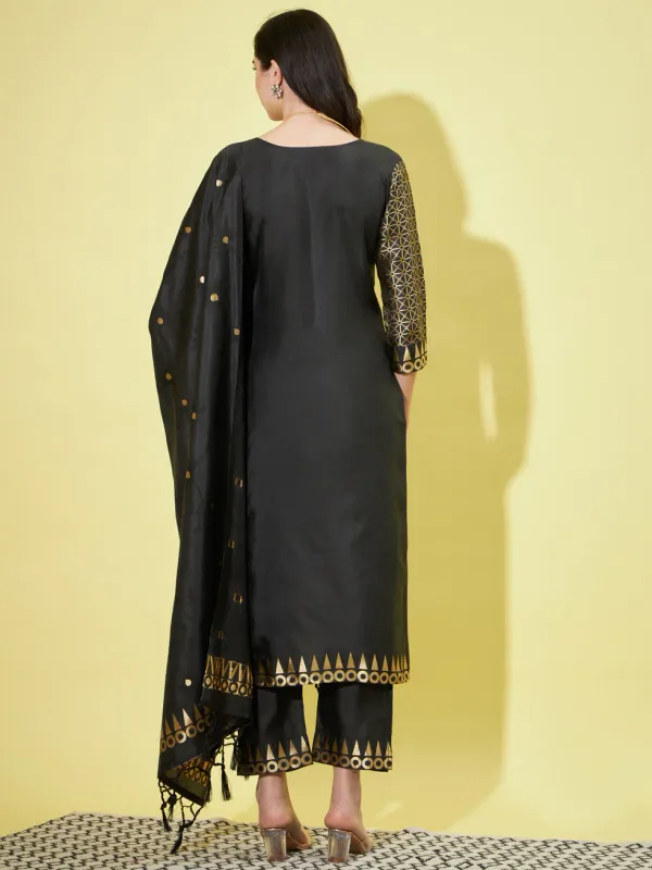 Floral_Printed_Cotton_Silk_Round_Neck_Kurta_Trouser_&_Dupatta_Set