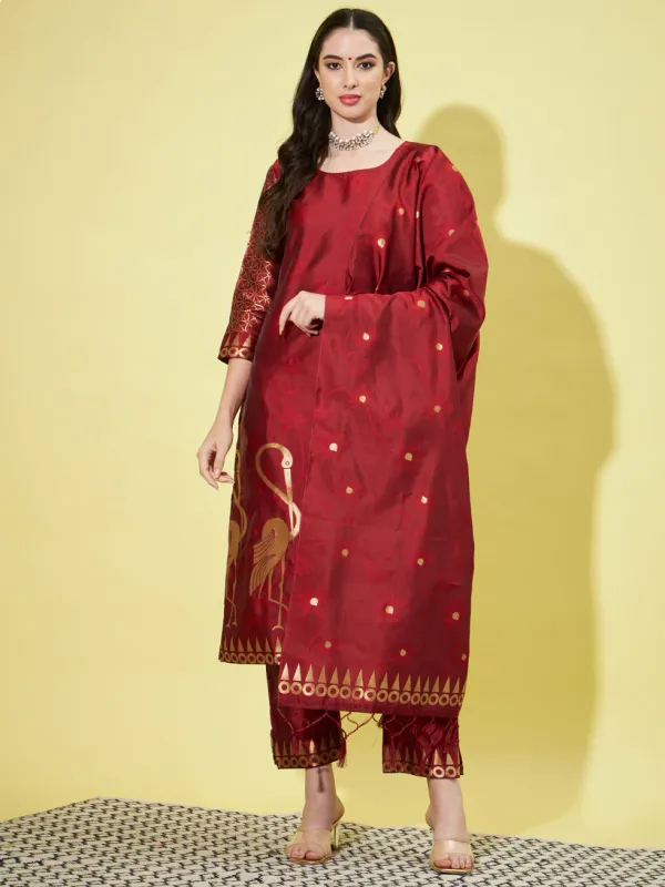 Floral_Printed_Cotton_Silk_Round_Neck_Kurta_Trouser_&_Dupatta_Set