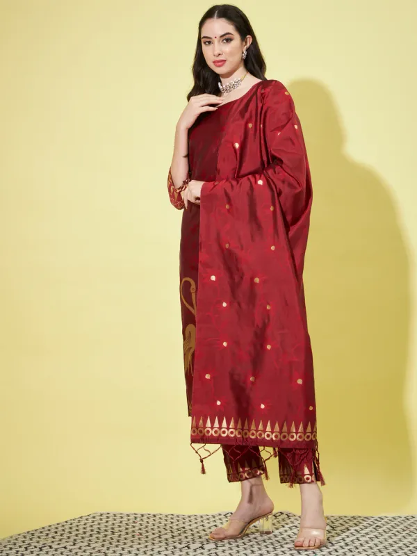 Floral_Printed_Cotton_Silk_Round_Neck_Kurta_Trouser_&_Dupatta_Set