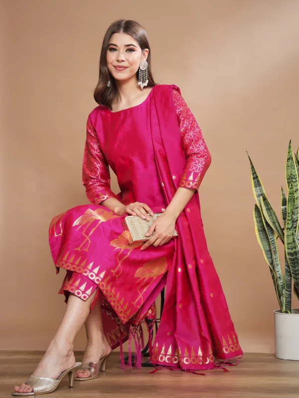 Floral_Printed_Cotton_Silk_Round_Neck_Kurta_Trouser_&_Dupatta_Set