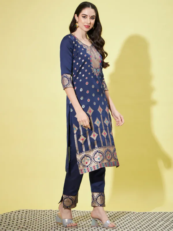 Floral_Printed_Silk_Blend_Round_Neck_Kurta_Trouser_&_Dupatta_Set