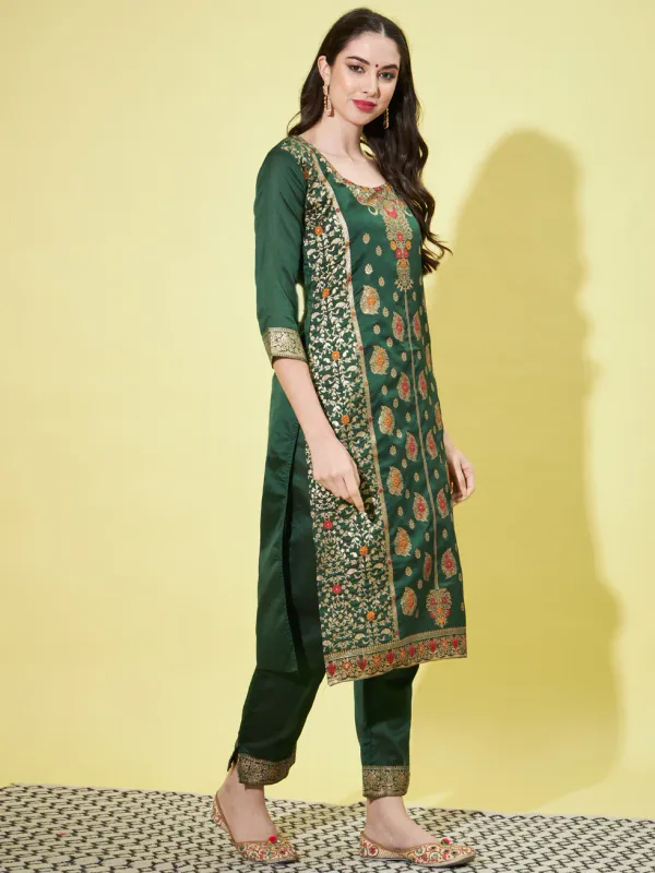 Floral_Printed_Silk_Blend_Round_Neck_Kurta_Trouser_&_Dupatta_Set