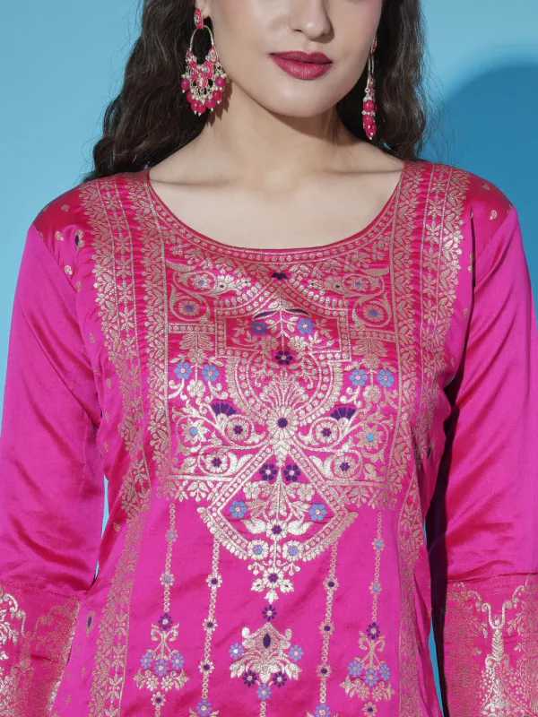 Floral_Printed_Silk_Blend_Round_Neck_Kurta_Trouser_&_Dupatta_Set