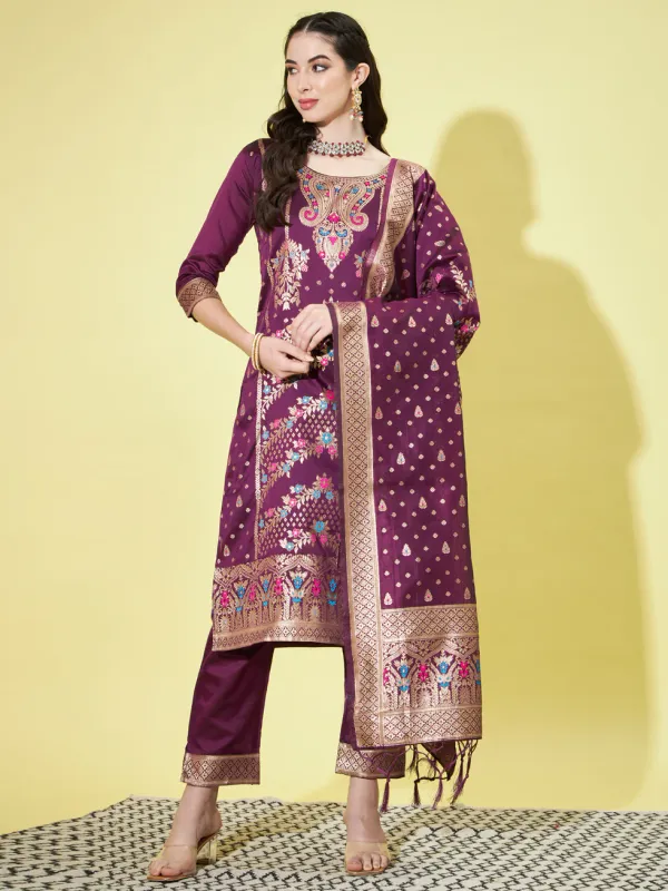 Floral_Printed_Silk_Blend_Round_Neck_Kurta_Trouser_&_Dupatta_Set