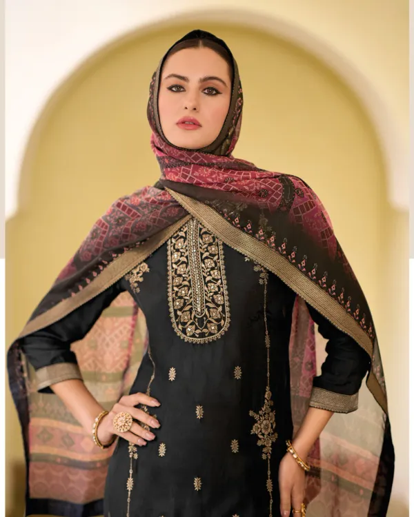 Floral_Embroidered_Silk_Blend_Round_Neck_Kurta_Trouser_&_Dupatta_Set