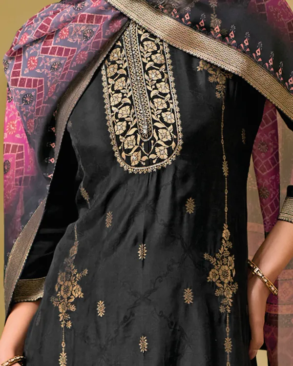 Floral_Embroidered_Silk_Blend_Round_Neck_Kurta_Trouser_&_Dupatta_Set