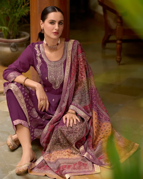 Floral_Embroidered_Silk_Blend_Round_Neck_Kurta_Trouser_&_Dupatta_Set