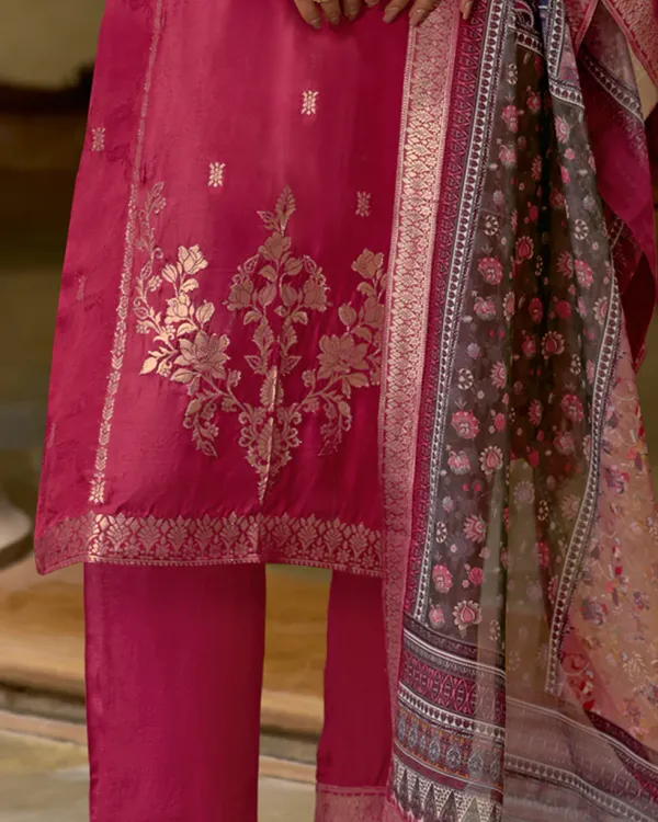 Floral_Embroidered_Silk_Blend_Round_Neck_Kurta_Trouser_&_Dupatta_Set