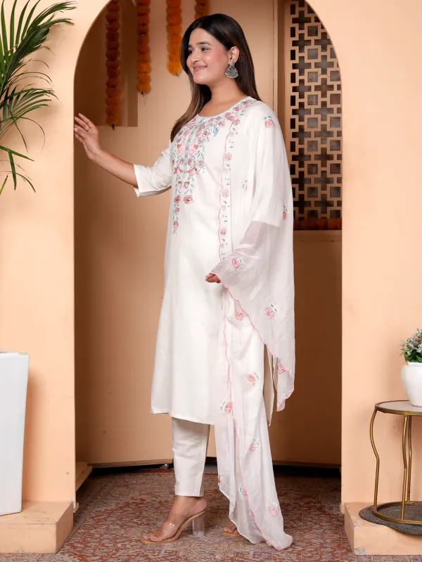 Floral_Embroidered_Cotton_Round_Neck_Kurta_Trouser_&_Dupatta_Set