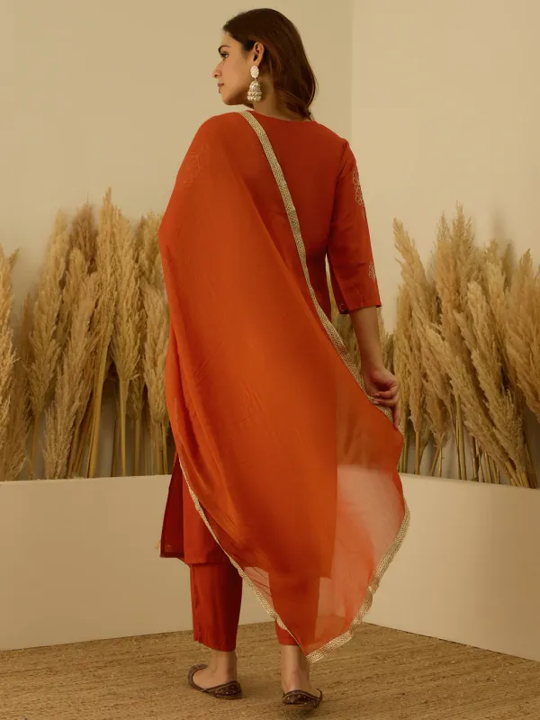 Floral_Printed_Silk_Blend_V_Neck_Kurta_Trouser_&_Dupatta_Set