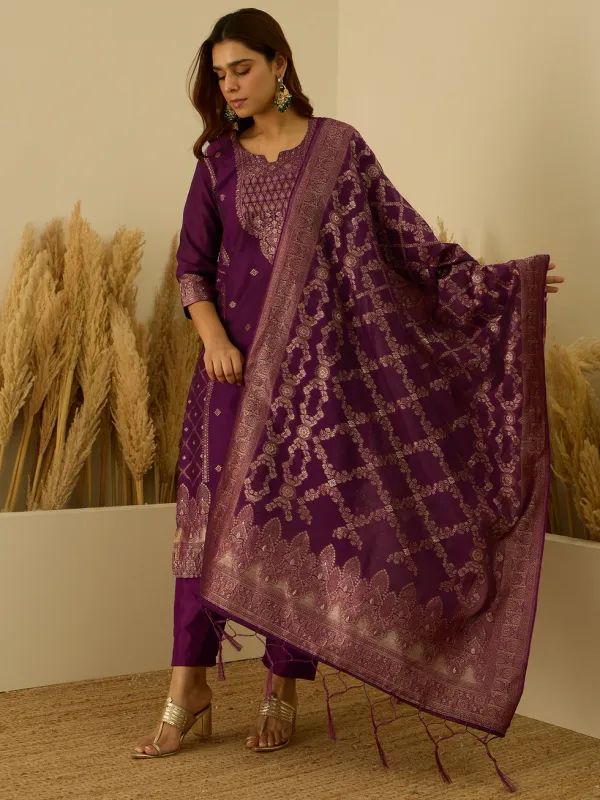 Floral_Printed_Silk_Blend_Round_Neck_Kurta_Trouser_&_Dupatta_Set