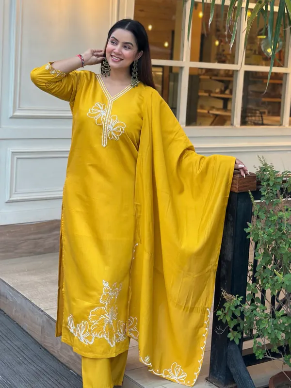 Floral_Embroidered_Silk_Blend_V_Neck_Kurta_Trouser_&_Dupatta_Set
