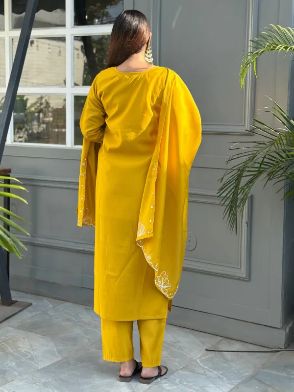 Floral_Embroidered_Silk_Blend_V_Neck_Kurta_Trouser_&_Dupatta_Set