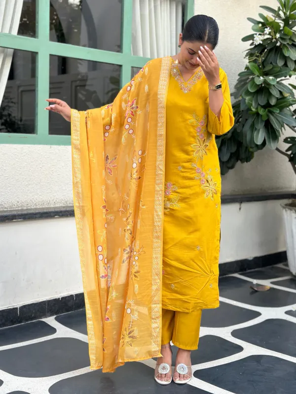 Floral_Embroidered_Silk_Blend_V_Neck_Kurta_Trouser_&_Dupatta_Set