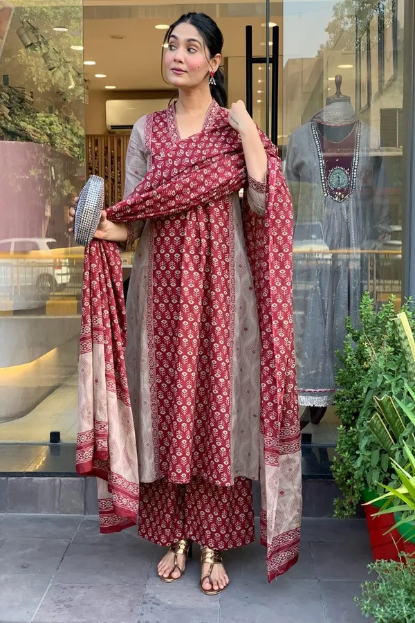 Women's_Premium_Hand_Worked_Pure_Cotton_A-Line_Anarkali_Kurta_Palazzo_Dupatta_Set