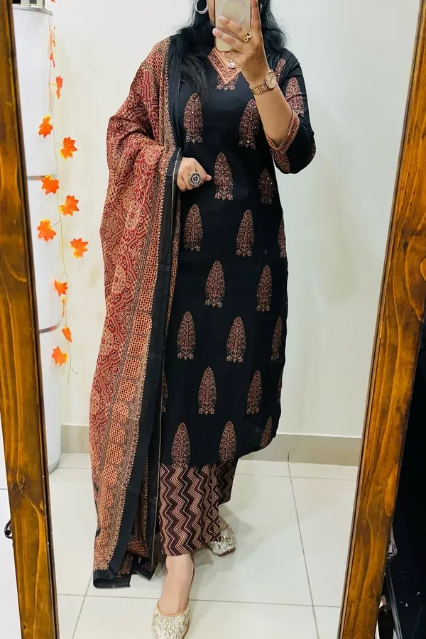 Women's_Premium_Hand_Worked_Pure_Cotton_Kurta_Pant_Dupatta_Set