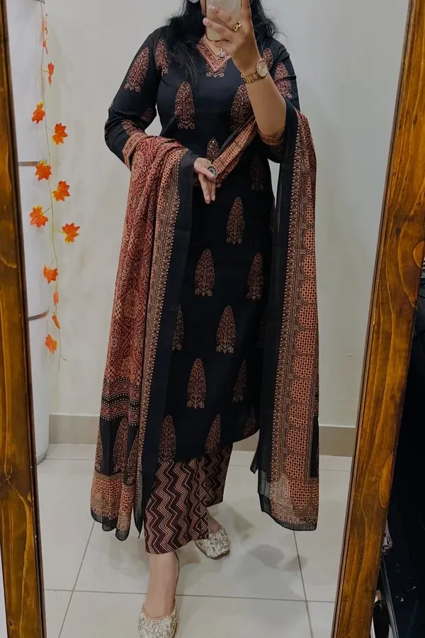 Women's_Premium_Hand_Worked_Pure_Cotton_Kurta_Pant_Dupatta_Set