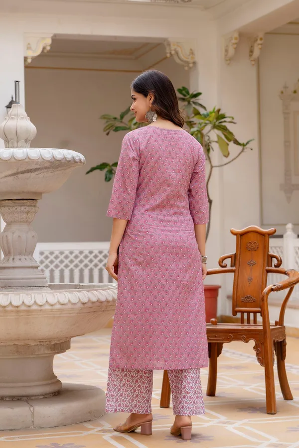 Pink_Floral_Printed_Pure_Cotton_Kurta_Set_For_Women