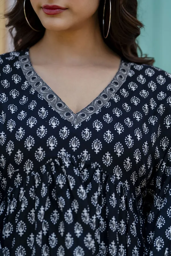 Black_Pure_Cotton_Printed_Top_For_Women