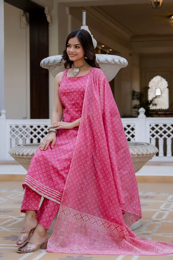 Pink_Floral_Printed_Pure_Cotton_Kurta_Set_For_Women