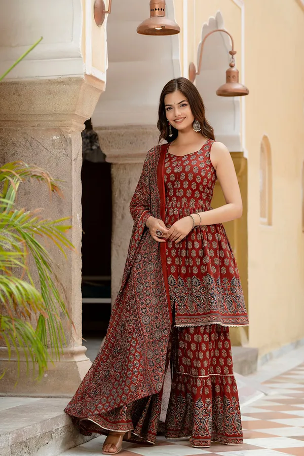 Maroon_Floral_Printed_Pure_Cotton_Kurta_Set_For_Women