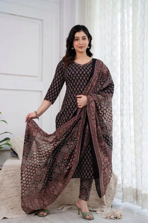 Black_Floral_Printed_Pure_Cotton_Kurta_Set_For_Women