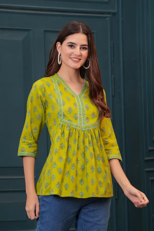 Green_Pure_Cotton_Printed_Top_For_Women