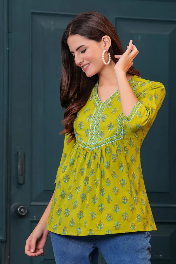 Green_Pure_Cotton_Printed_Top_For_Women
