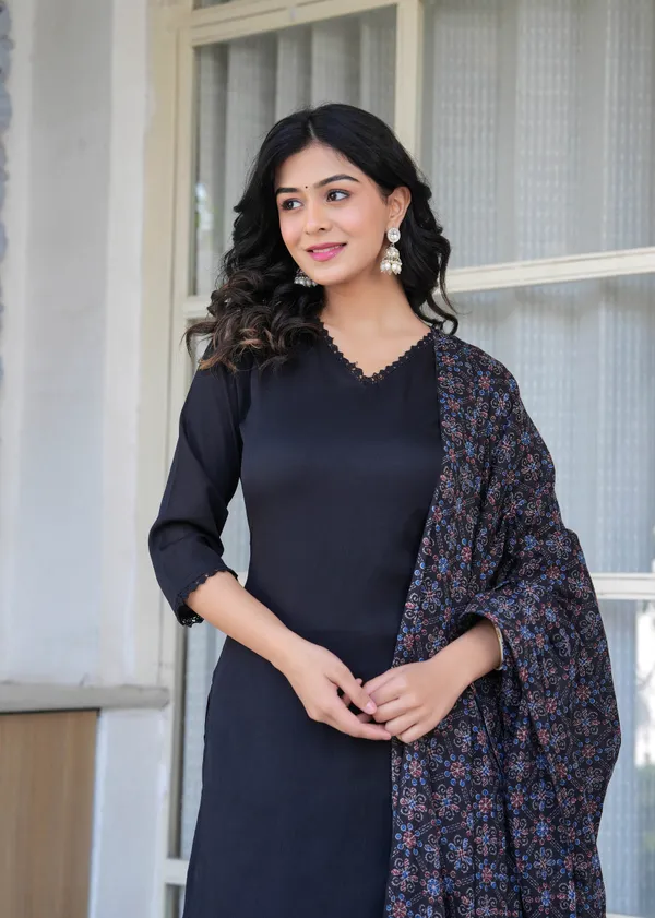 Black_Floral_Printed_Pure_Cotton_Kurta_Set_For_Women