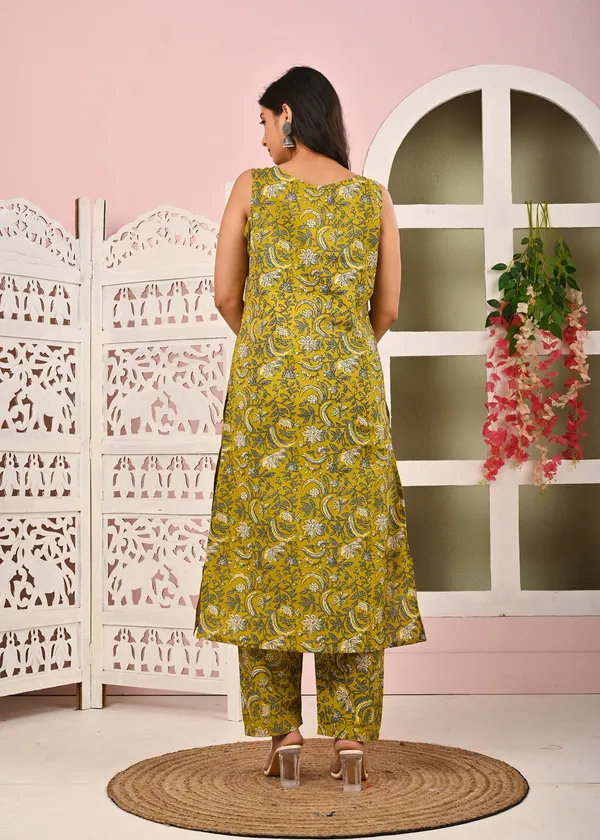 Green_Floral_Printed_Pure_Cotton_Kurta_Set_For_Women