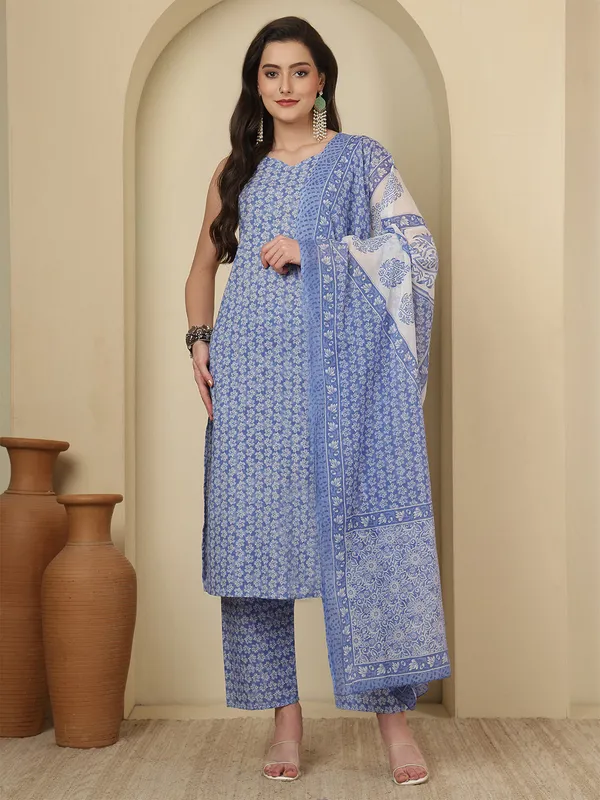 Blue_Floral_Printed_Pure_Cotton_Kurta_Set_For_Women