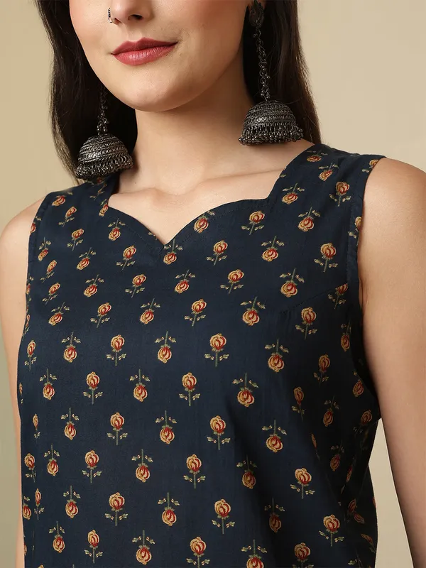 Blue_Floral_Printed_Pure_Cotton_Kurta_Set_For_Women