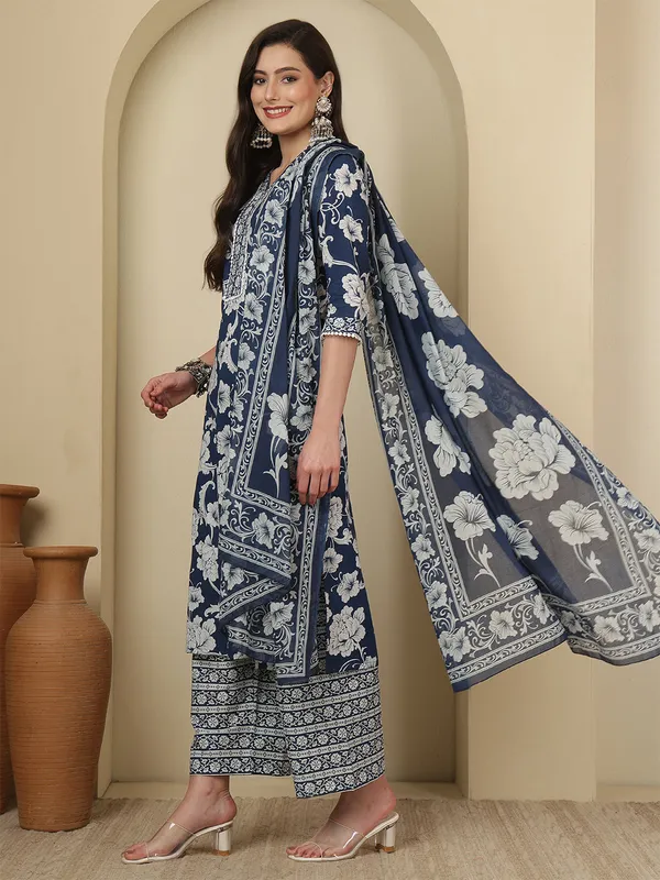Blue_Floral_Printed_Pure_Cotton_Kurta_Set_For_Women