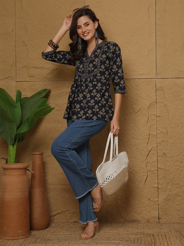 Blue_Pure_Cotton_Printed_Top_For_Women