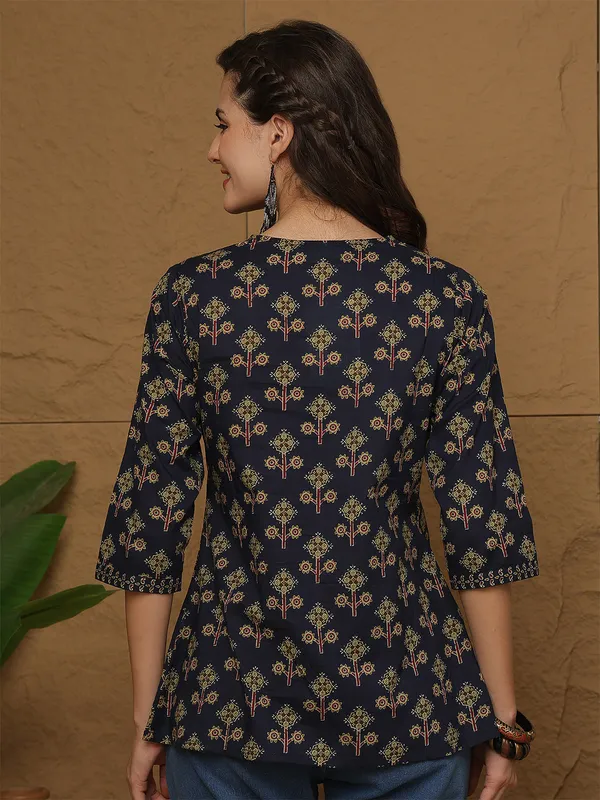 Blue_Pure_Cotton_Printed_Top_For_Women