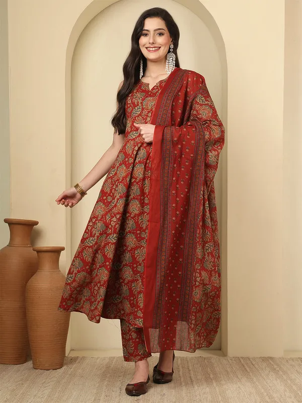 Maroon_Floral_Printed_Pure_Cotton_Kurta_Set_For_Women