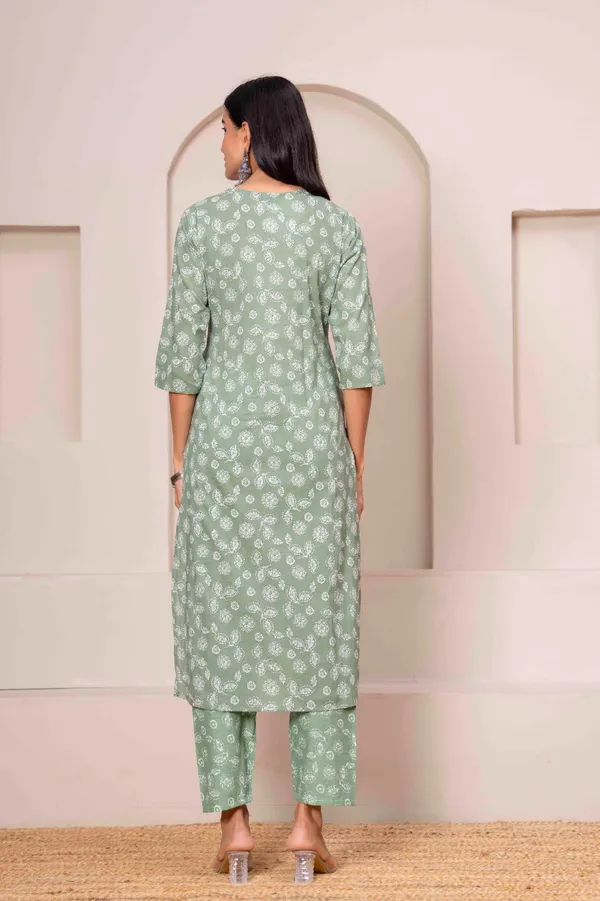 Green_Floral_Printed_Pure_Cotton_Kurta_Set_For_Women