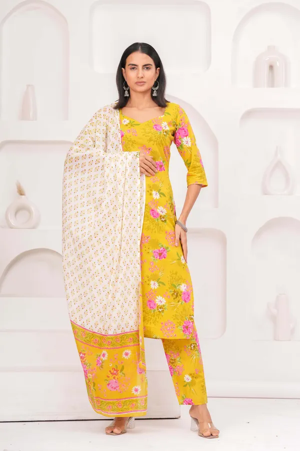Yellow_Floral_Printed_Pure_Cotton_Kurta_Set_For_Women