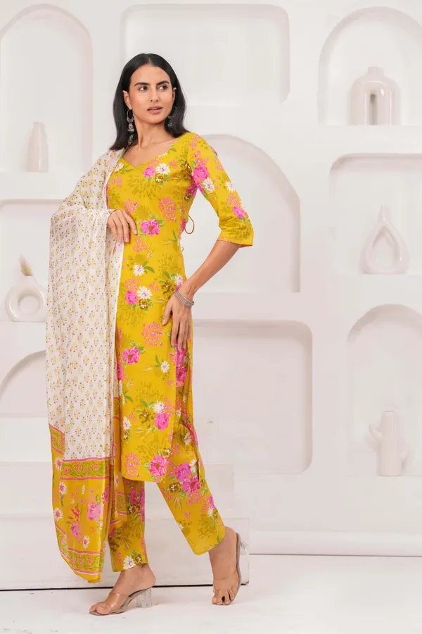 Yellow_Floral_Printed_Pure_Cotton_Kurta_Set_For_Women