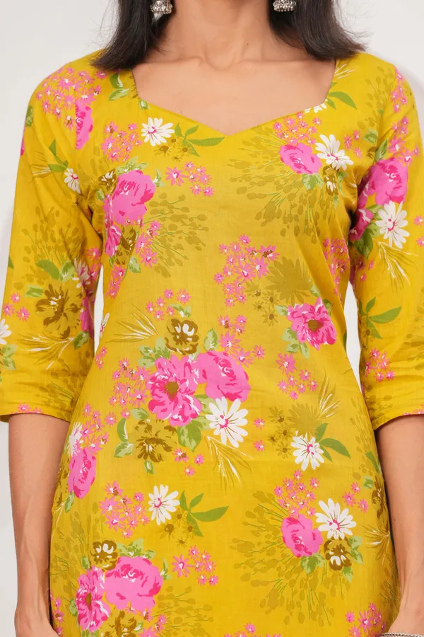 Yellow_Floral_Printed_Pure_Cotton_Kurta_Set_For_Women
